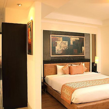 Inde Hotel Vista Woods Huda City Centre, Gurgaon Zewnętrze zdjęcie