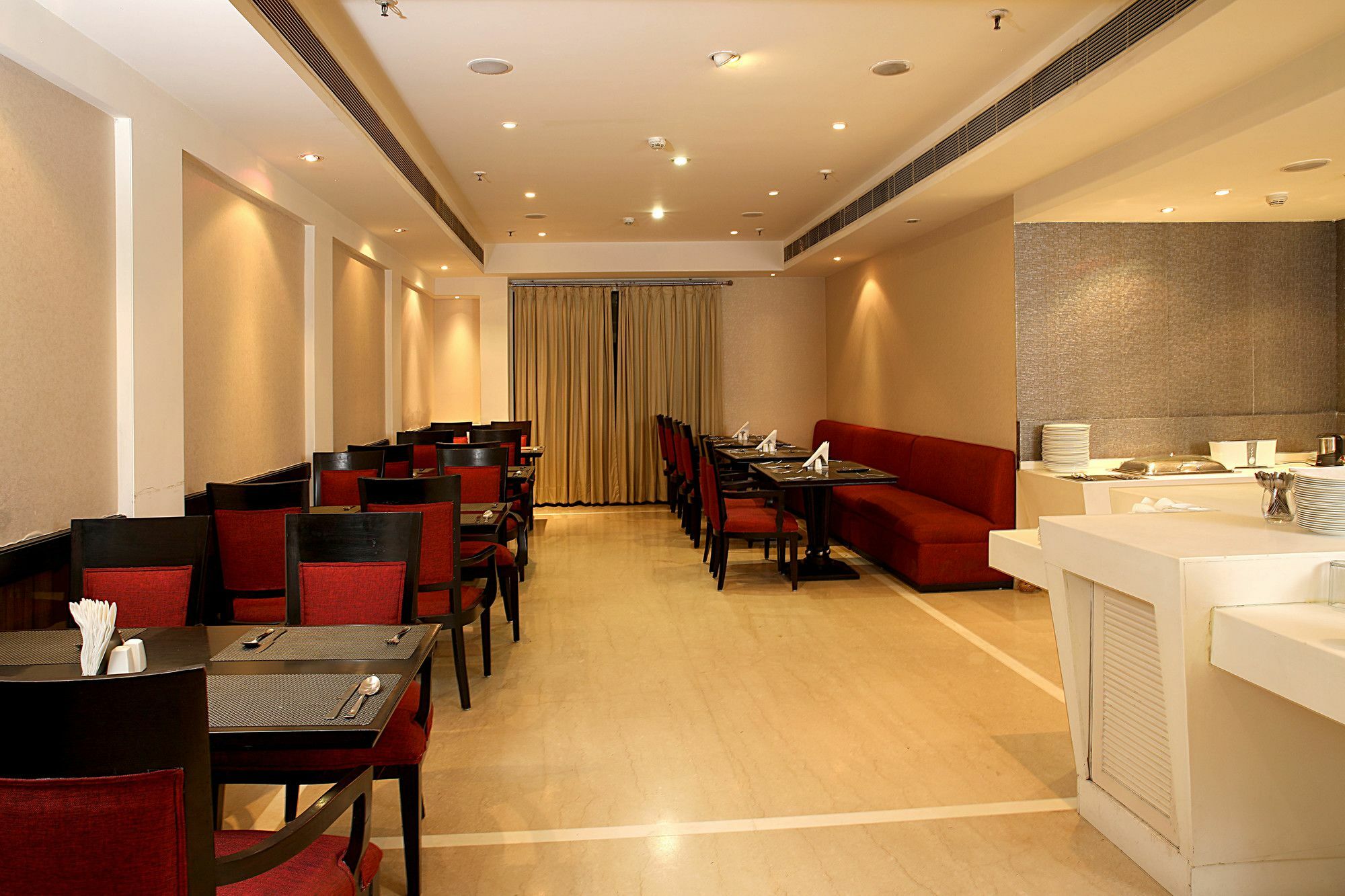Inde Hotel Vista Woods Huda City Centre, Gurgaon Zewnętrze zdjęcie